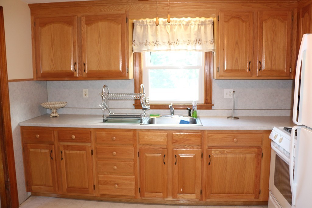 42 Como Road Boston, MA 02136 - Photo 5 of 20 Gallery Image 5