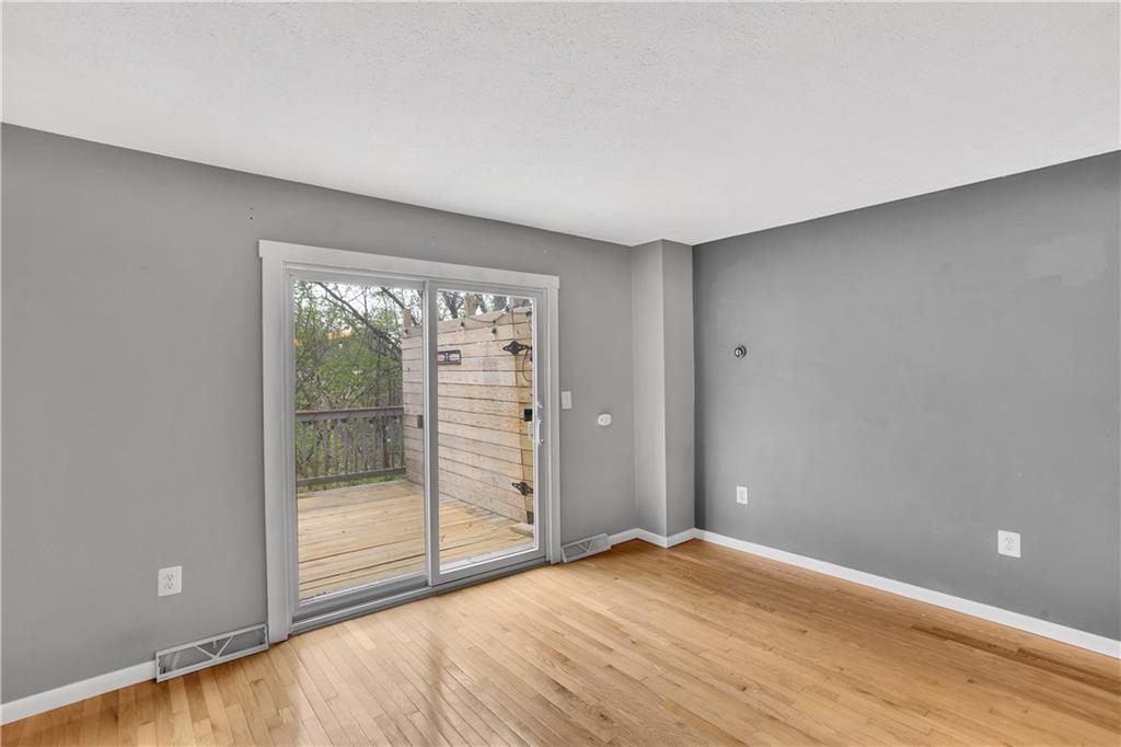 3448 Harbison Avenue Pittsburgh, PA 15212 - Photo 4 of 30