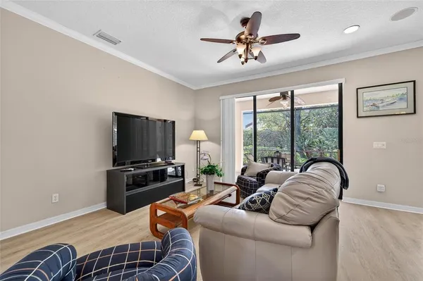 $399,500 | 144 Silver Falls Drive, Apollo Beach, FL 33572