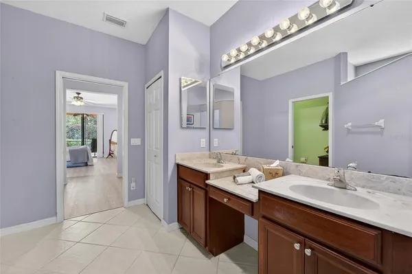 $399,500 | 144 Silver Falls Drive, Apollo Beach, FL 33572