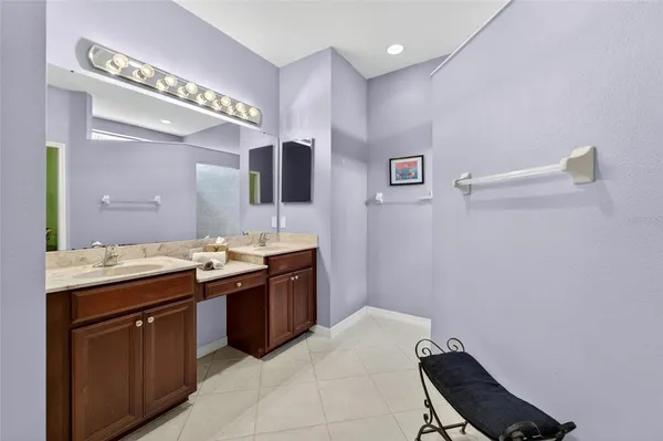 $399,500 | 144 Silver Falls Drive, Apollo Beach, FL 33572