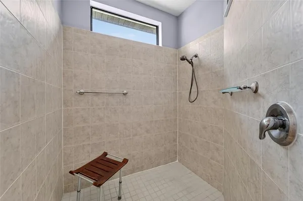 $399,500 | 144 Silver Falls Drive, Apollo Beach, FL 33572