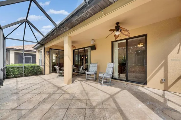 $399,500 | 144 Silver Falls Drive, Apollo Beach, FL 33572