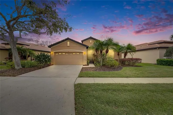 $399,500 | 144 Silver Falls Drive, Apollo Beach, FL 33572