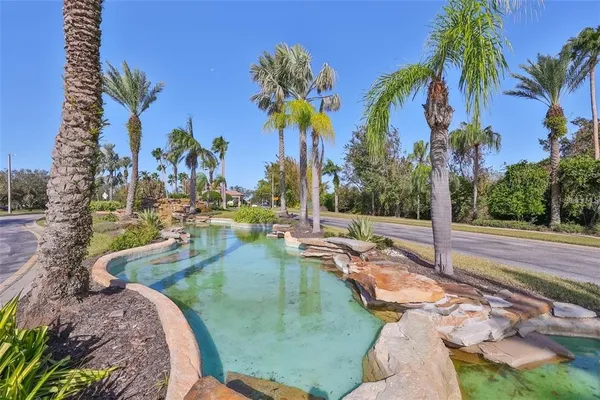 $399,500 | 144 Silver Falls Drive, Apollo Beach, FL 33572