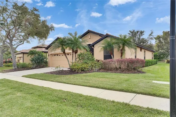$399,500 | 144 Silver Falls Drive, Apollo Beach, FL 33572