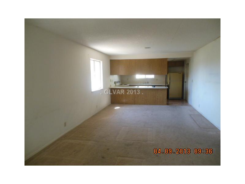 4444 West Desert Inn Road, Unit C Las Vegas, NV 89102 - Photo 4 of 11 Living Room.