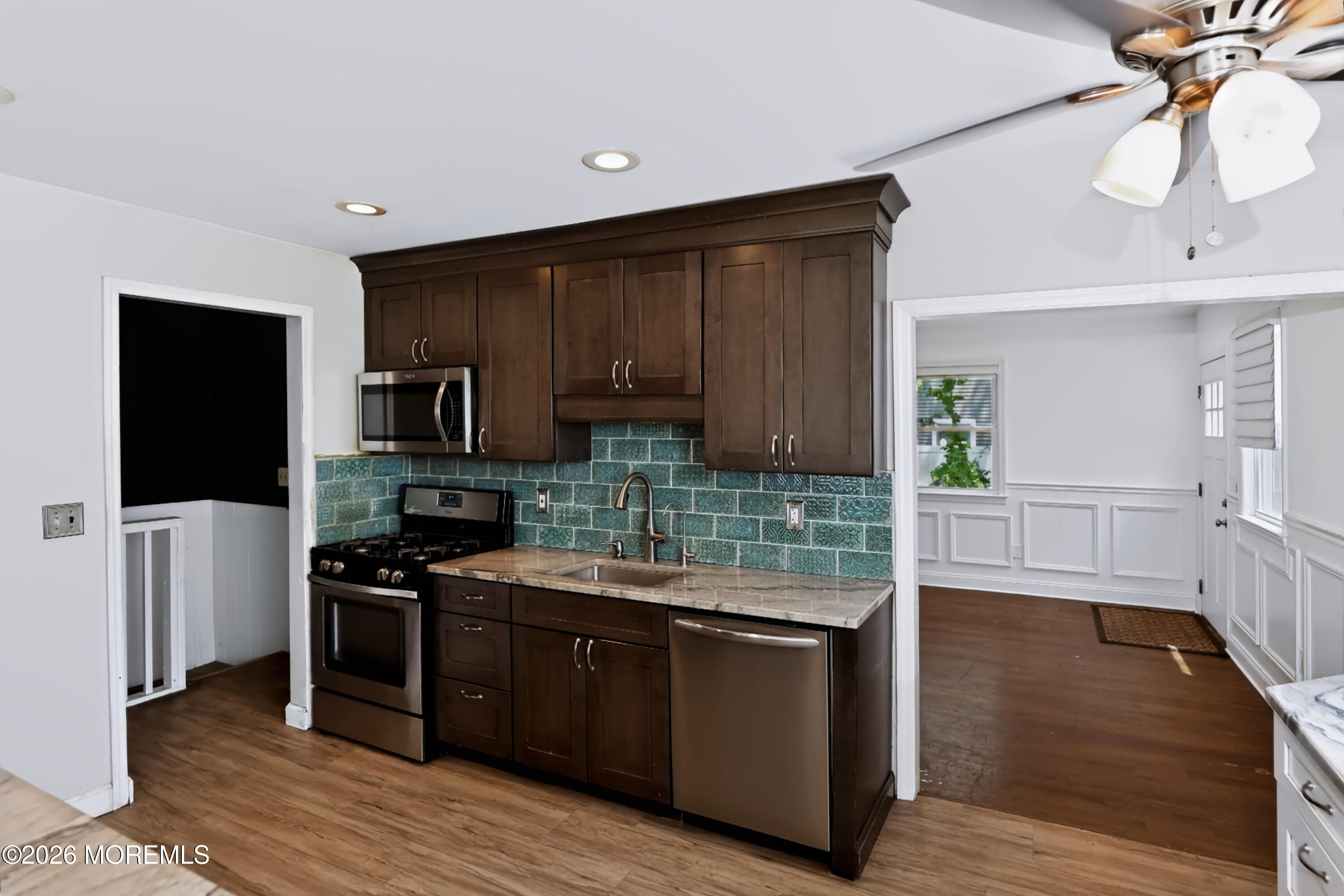 33 Alan Terrace Howell, NJ 07731 - Photo 9 of 42 518A6002