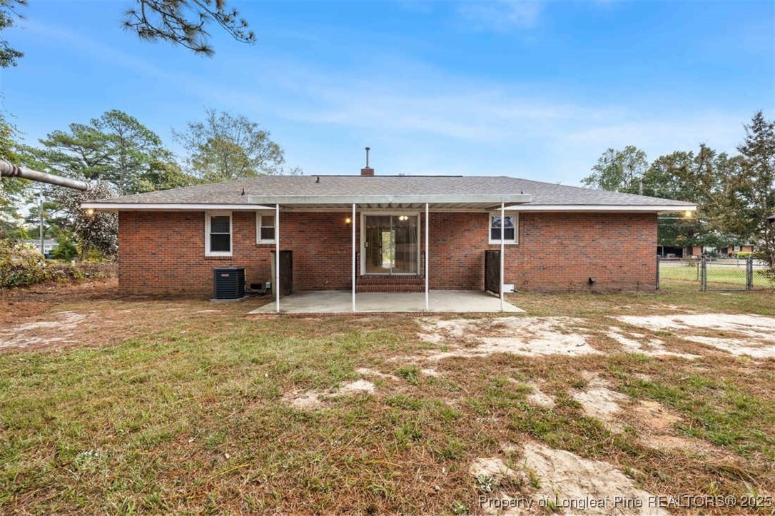 3918 Glenridge Road Fayetteville, NC 28304 - Photo 26 of 31 front view of a house with a yard