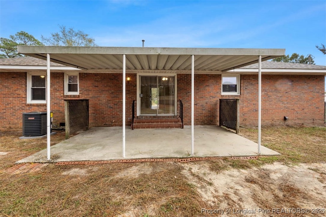 3918 Glenridge Road Fayetteville, NC 28304 - Photo 30 of 31 front view of a house with a garage
