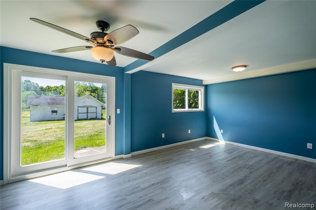 12238 Jennings Road Linden, MI 48451 - Photo 15 of 33