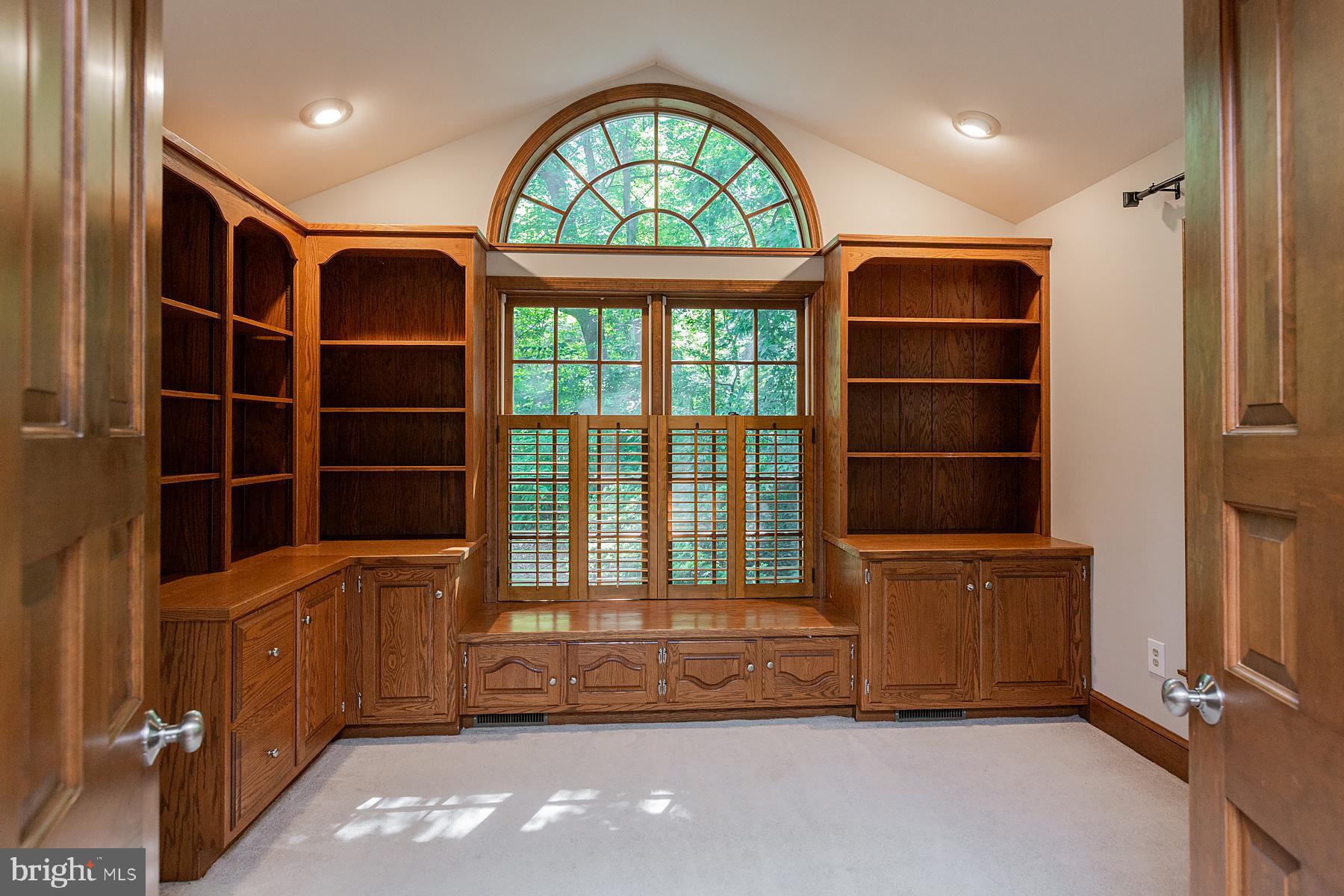 1078 Hunters Path Lancaster, PA 17601 - Photo 54 of 124 office