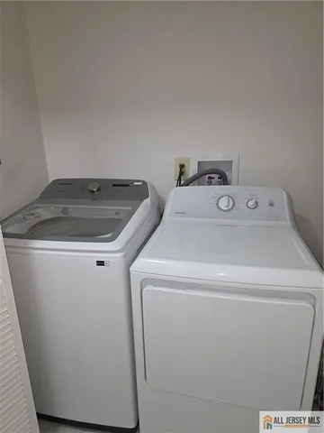 $299,000 | 309 Sunshine Court, Unit 309, Sayreville, NJ 08859