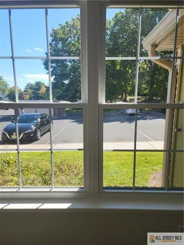 $299,000 | 309 Sunshine Court, Unit 309, Sayreville, NJ 08859