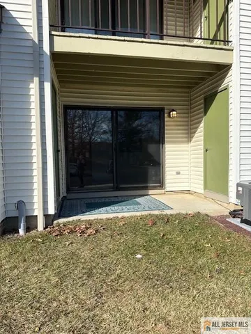 $299,000 | 309 Sunshine Court, Unit 309, Sayreville, NJ 08859