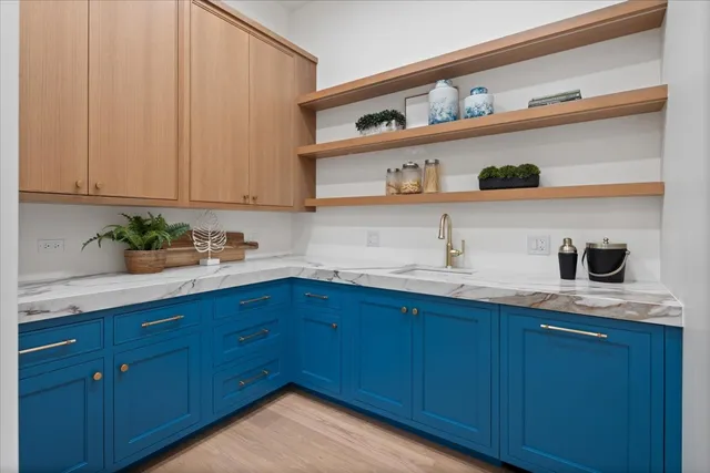 $3,900,000 | 104 South Monroe Street, Hinsdale, IL 60521