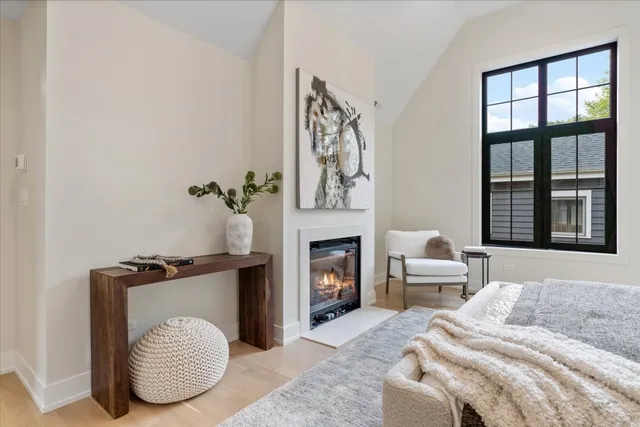 $3,900,000 | 104 South Monroe Street, Hinsdale, IL 60521