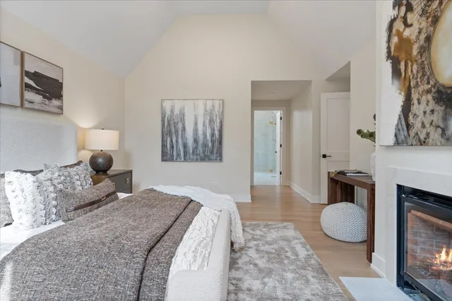 $3,900,000 | 104 South Monroe Street, Hinsdale, IL 60521