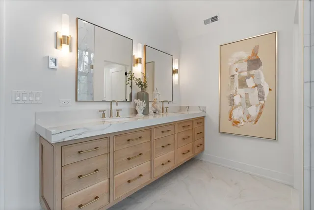 $3,900,000 | 104 South Monroe Street, Hinsdale, IL 60521