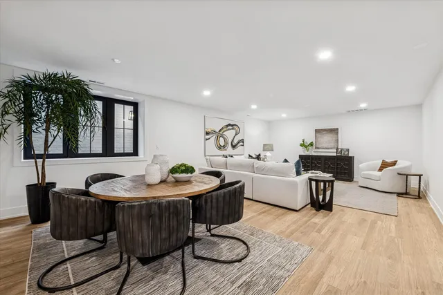 $3,900,000 | 104 South Monroe Street, Hinsdale, IL 60521