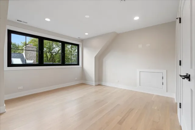 $3,900,000 | 104 South Monroe Street, Hinsdale, IL 60521