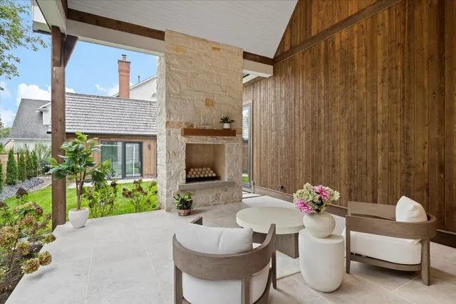 $3,900,000 | 104 South Monroe Street, Hinsdale, IL 60521