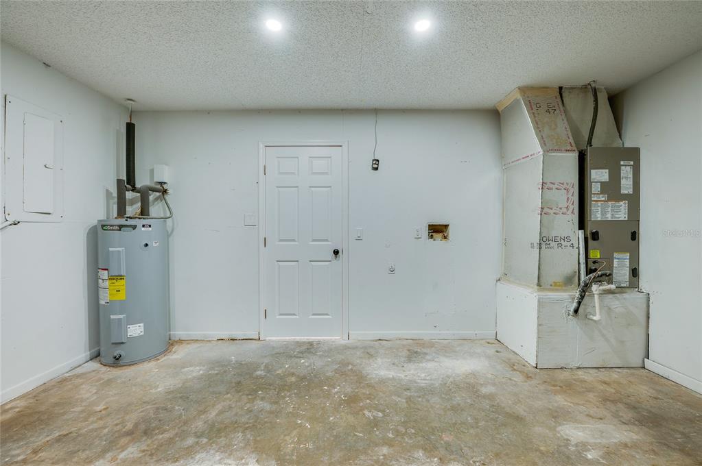 2425 Royal Palm Drive Edgewater, FL 32141 - Photo 31 of 41