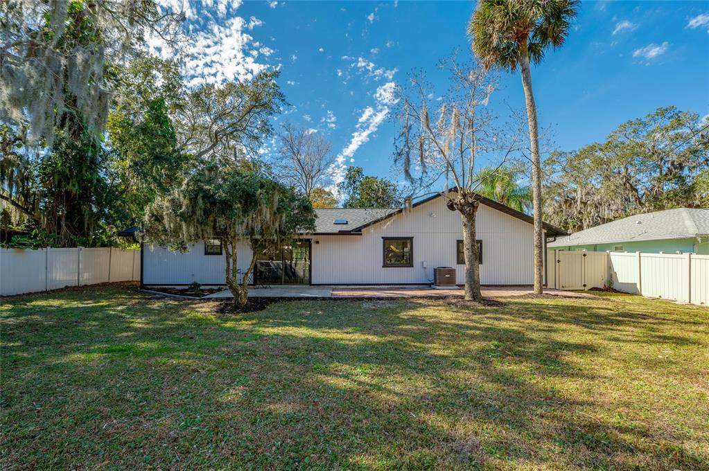 2425 Royal Palm Drive Edgewater, FL 32141 - Photo 35 of 41