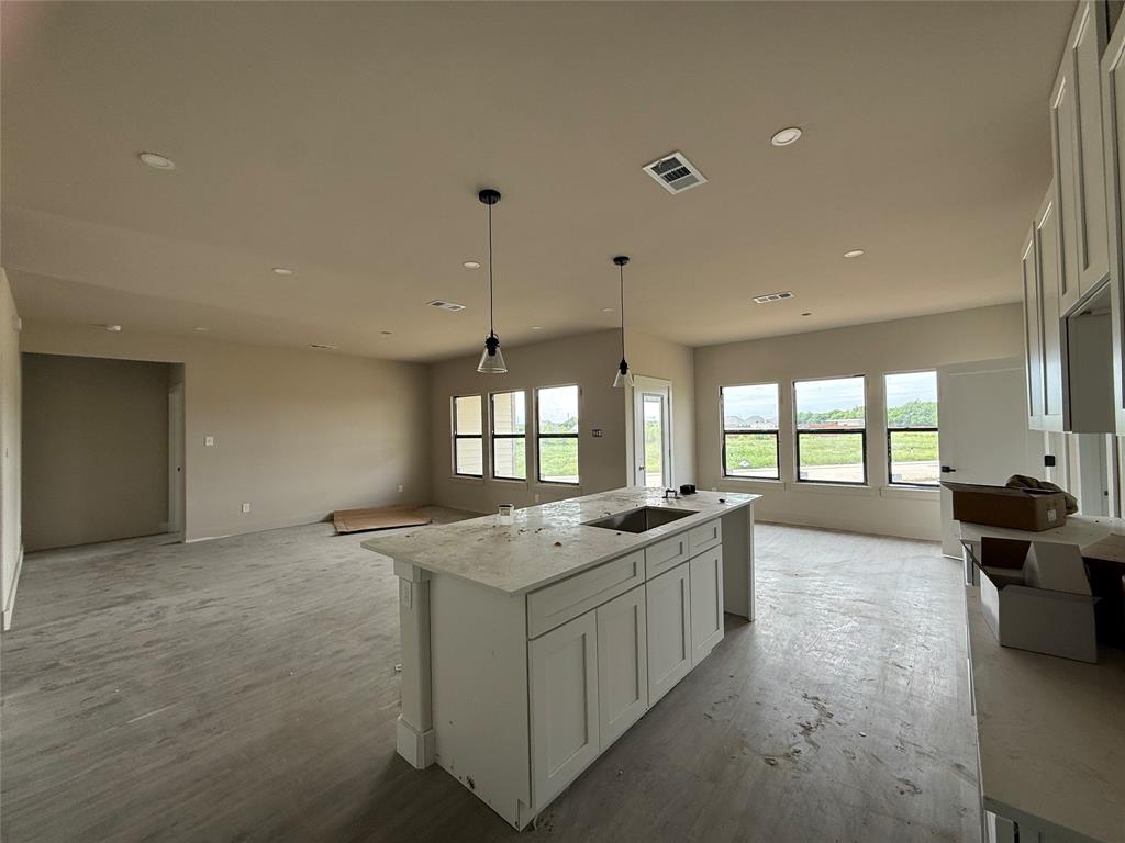 201 Protection Street Godley, TX 76044 - Photo 9 of 15