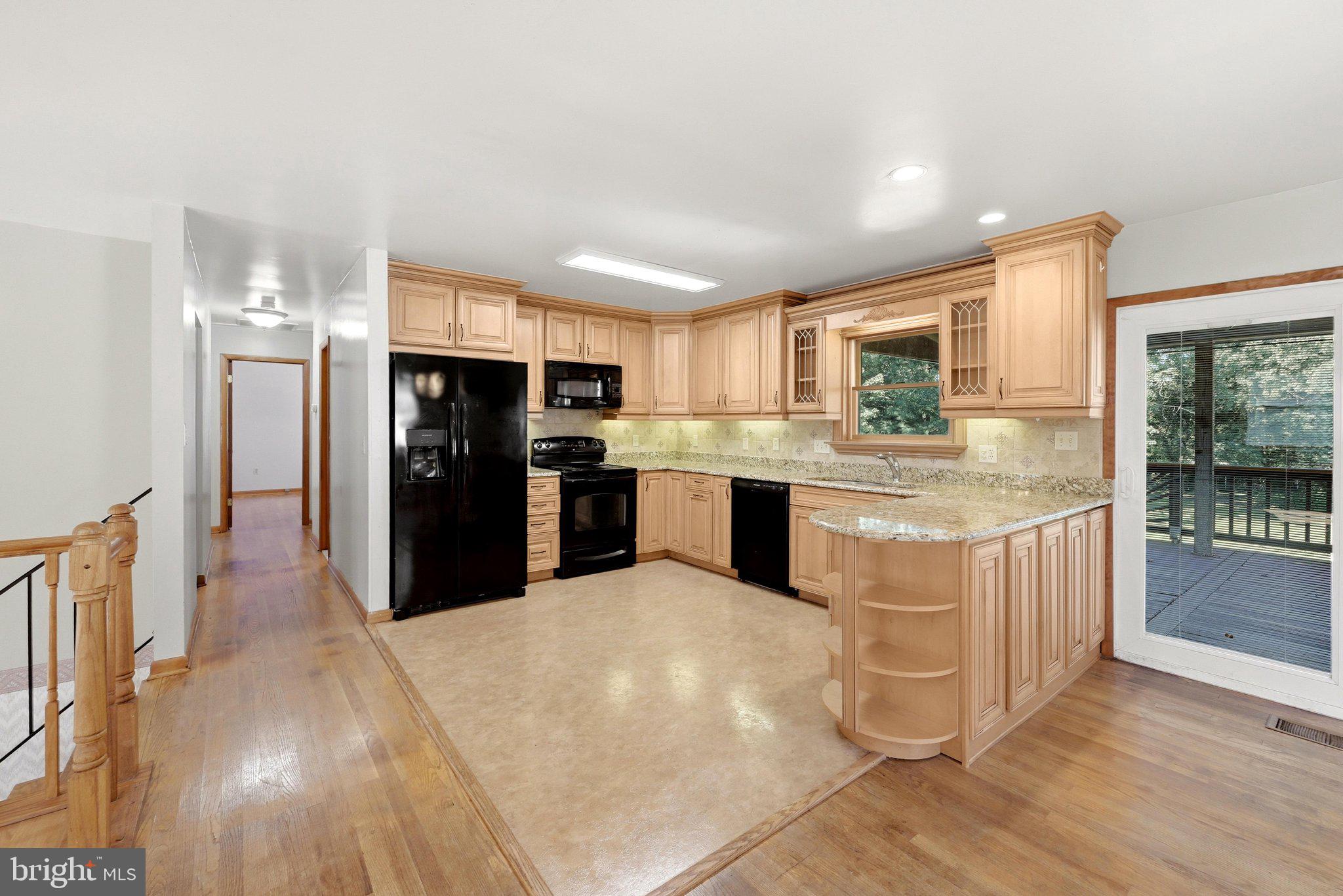 9092 Fox Ridge Drive Union Bridge, MD 21791 - Photo 17 of 67 Kitchen