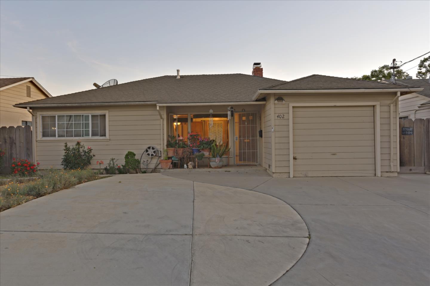 402 Haven Drive King City, CA 93930 - Photo 2 of 22 front view of a house