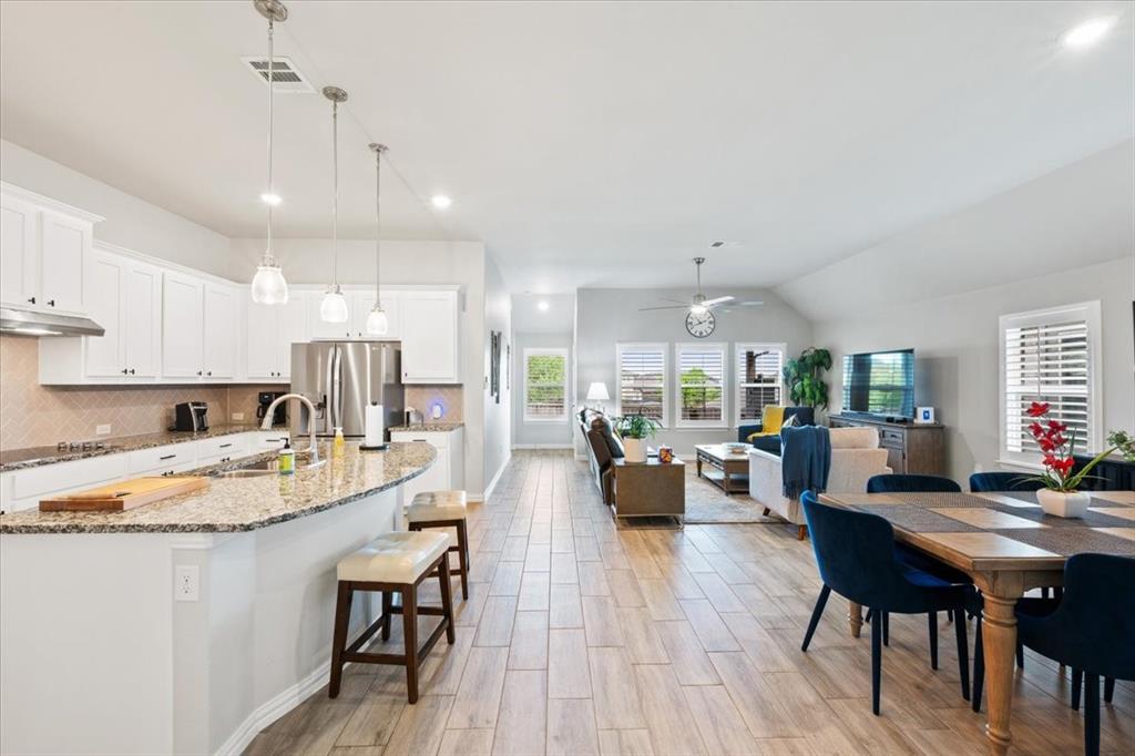 448 Windy Knoll Road Fort Worth, TX 76028 - Photo 8 of 40 Breakfast Bar