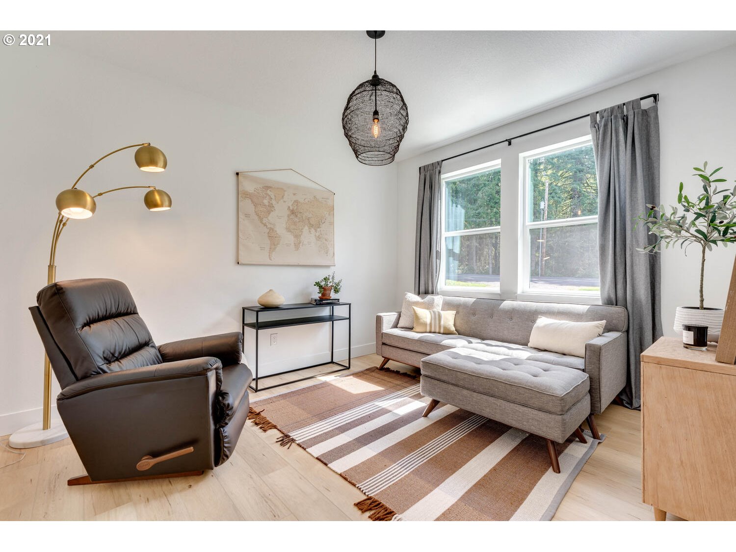 960 George Taylor Road Silverlake, WA 98645 - Photo 5 of 32 Gallery Image 5