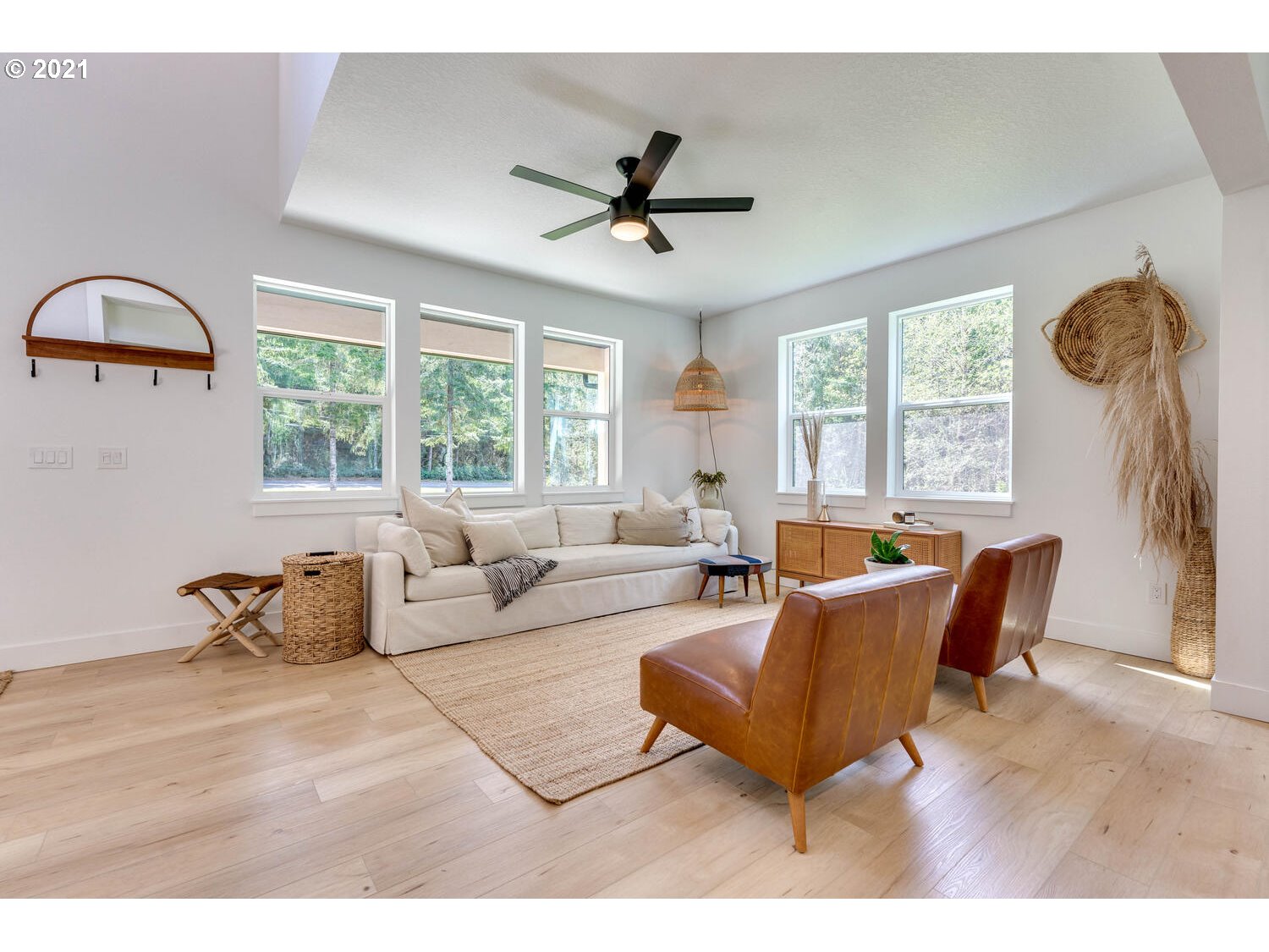 960 George Taylor Road Silverlake, WA 98645 - Photo 8 of 32 Gallery Image 8
