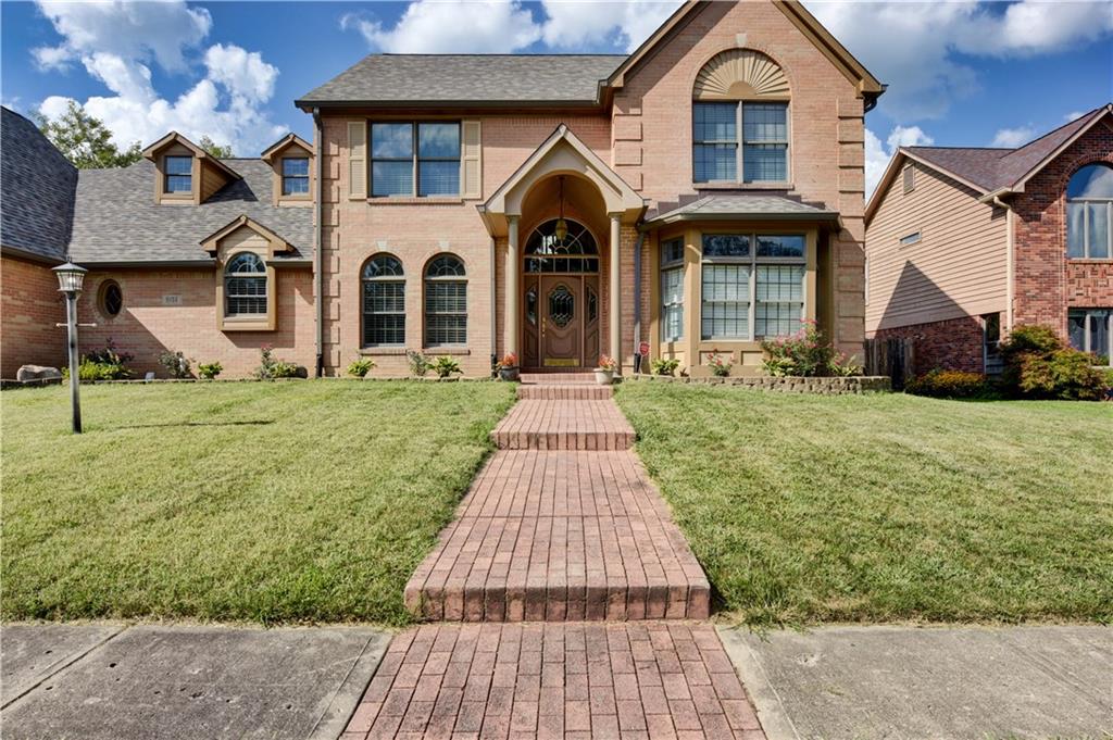 6132 Buck Trail Road Indianapolis, IN 46237 - Photo 2 of 40 Gallery Image 2
