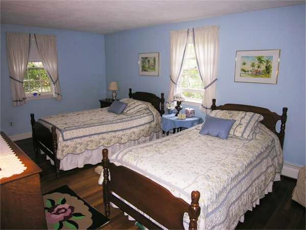183 Elmwood Road Needham, MA 02492 - Photo 18 of 29