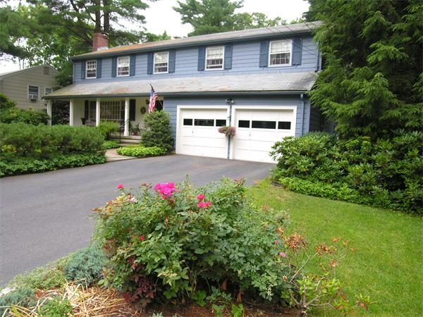 183 Elmwood Road Needham, MA 02492 - Photo 3 of 29
