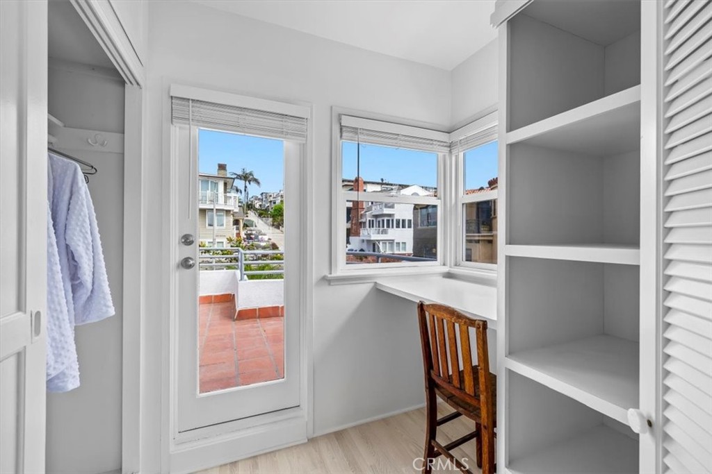 2000 The Strand Manhattan Beach, CA 90266 - Photo 24 of 57 a view of kitchen with furniture and wooden floor