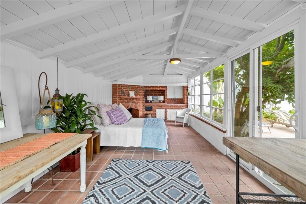 2000 The Strand Manhattan Beach, CA 90266 - Photo 33 of 57 a living room with furniture and a wooden floor