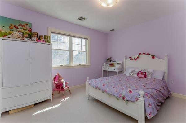 1045 Bay Road Hamilton, MA 01982 - Photo 26 of 27 Gallery Image 26