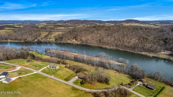$539,900 | 1982 Holston Shores Drive, Rutledge, TN 37861