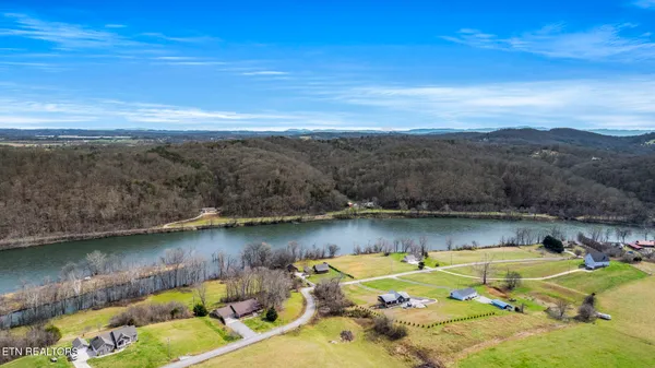 $539,900 | 1982 Holston Shores Drive, Rutledge, TN 37861