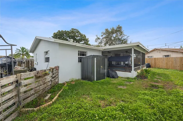 $425,000 | 11301 Northwest 32nd Place, Sunrise, FL 33323