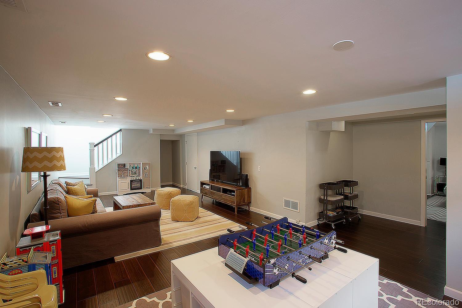 2052 Leyden Street Denver, CO 80207 - Photo 21 of 28