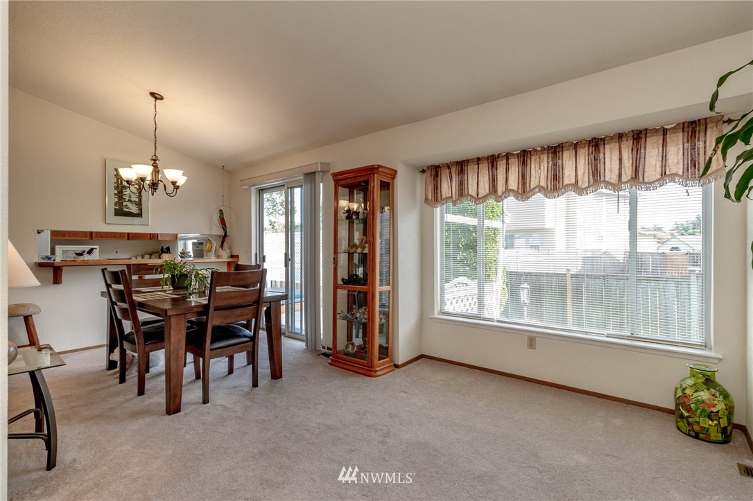 34513 14th Way Southwest Federal Way, WA 98023 - Photo 4 of 24