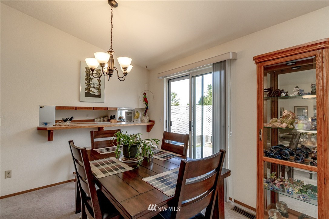 34513 14th Way Southwest Federal Way, WA 98023 - Photo 5 of 24