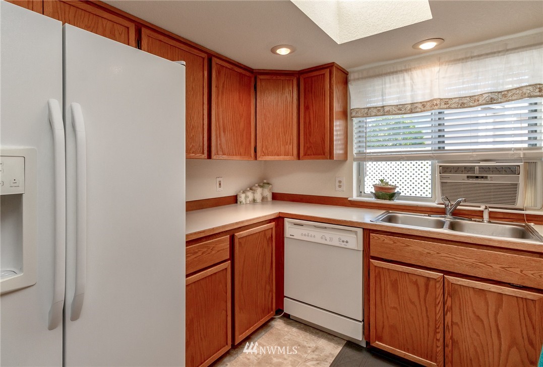 34513 14th Way Southwest Federal Way, WA 98023 - Photo 7 of 24