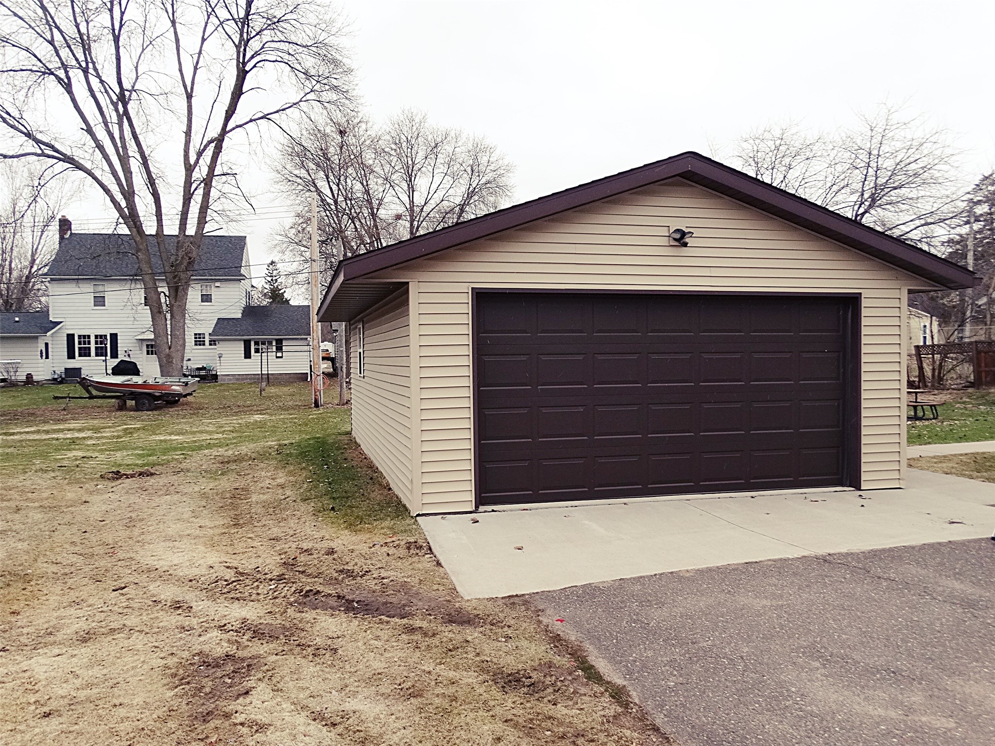 127 South 2nd Street Barron, WI 54812 - Photo 6 of 28 Newer
2 car detached Garage