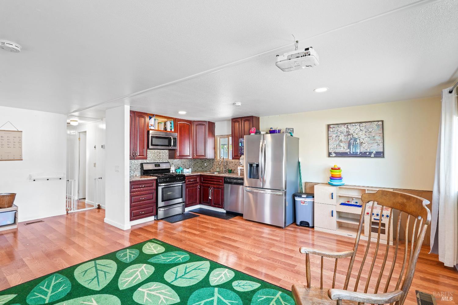 324 Pear Lane Santa Rosa, CA 95407 - Photo 13 of 38