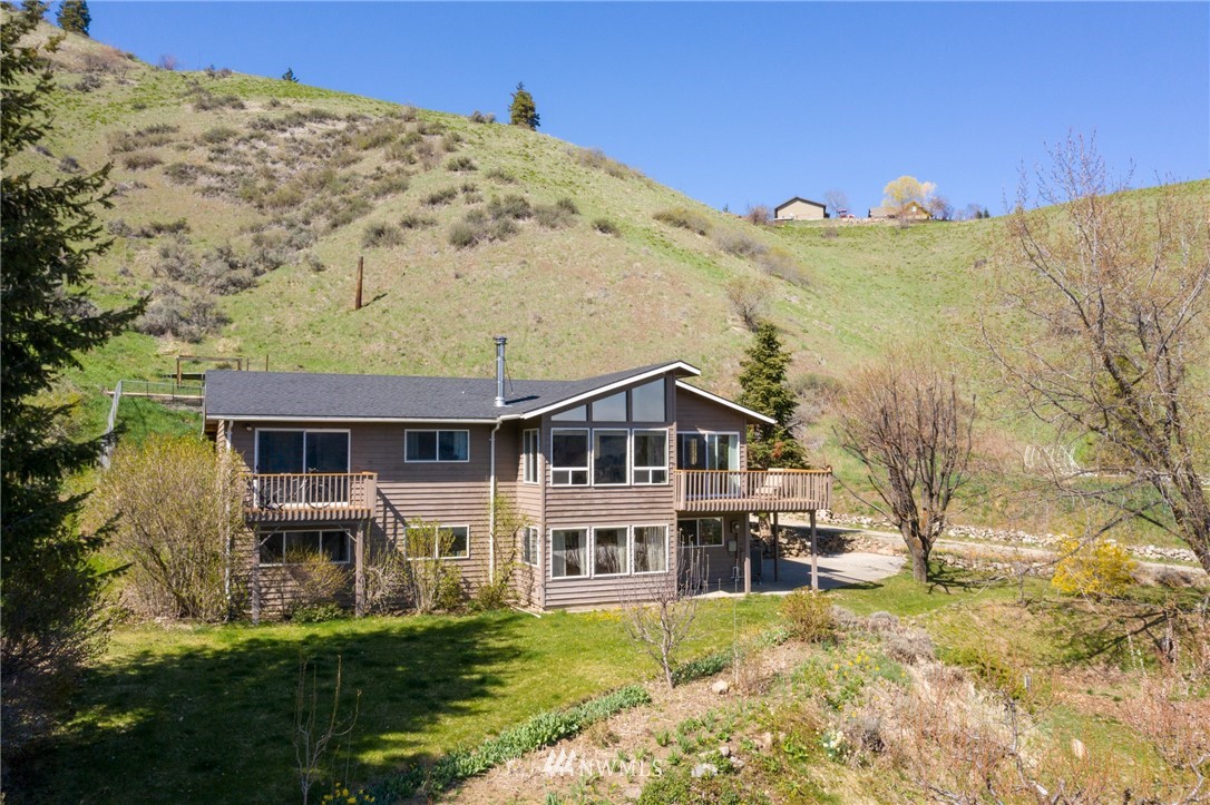 6876 Flowery Divide Road Cashmere, WA 98815 - Photo 1 of 33 Gallery Image 1